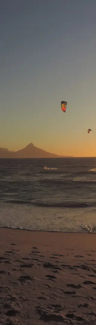 Kitesurfen am Bloubergstrand